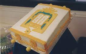 Gemeinnütziger verein zur vermittlung von. An Upscherin Torah Cake Ann Lowenthal Cake Amazing Cakes Desserts