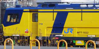 Jr西日本では、民営化後、軌道や信号通信設備の検測用車両として 日本国有鉄道 （国鉄）から承継した キヤ191系気動車 （電気検測車）および マヤ34形客車 （ 軌道 検測車）を使用してきた。 Jrè¥¿æ—¥æœ¬ ä¿ç·šä½œæ¥­è»Š Mtt 7022 My Favorite Days