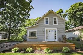 Explore over 132 vacation rentals, view photos, find deals, and compare 37 guest reviews. Wit S End Cottage In Crystal Beach Ontario Cottages For Rent In Fort Erie Ontario Canada