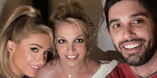 Paris Hilton Says She Did Not Photoshop Britney Spears Into Photos