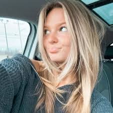 Hannah Gunn's Instagram, Twitter & Facebook