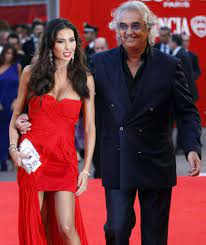 Elisabetta gregoraci es una mujer afortunada al lado de su marido, flavio briatore, con el que lleva la espectacular mujer del multimillonario flavio briatore, elisabetta gregoraci, ha constatado la. Weihnachten In Kenia Briatore Gibt Wieder Vollgas Leute Bild De