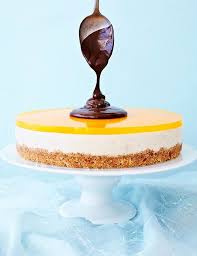 Blueberry Cheesecake With Speculoos Crust Recipe Chocolate Sauce Desserts Cheesecake