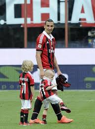 Il 12 giugno 2011 il club festeggiava il ritorno nella massima serie, oggi è in serie c ma punta al rilancio. Zlatan Ibrahimovic Photostream Ibrahimovic Zlatan Ibrahimovic Ac Milan