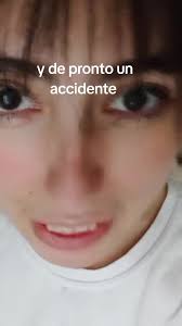 La Mona Se Corta El Fleco