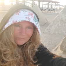 Priatelia. Ako sa žije v Egypte? Pýtajte sa a skúsime zodpovedať. Viac v  tomto krátkom videu…