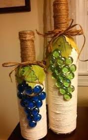 Aprende Como Decorar Una Botella De Vino Con Gemas De Vidrio Manoslindas Com Artesanato De Garrafa Garrafas De Vinho Decorado Garrafas Decoradas