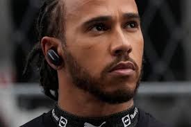 lewis hamilton ingaggio