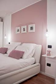 La camera da letto, in particolare, è un luogo che richiede una grande cura, per creare un rifugio intimo, uno spazio privato e rilassante, ma al contempo interessante e nella camera da letto sono necessari colori più rilassanti, freddi e tenui: 21 Ottime Idee Su Colori Di Pittura Pareti Idee Colore Camera Da Letto Idee Per La Stanza Da Letto Idee Arredamento Camera Da Letto