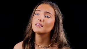 Angel Pontier's Instagram, Twitter & Facebook