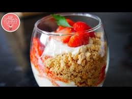 Strawberry Cheesecake Recipe In A Cup Klubnichnyj Chizkejk Recept Cheesecake Recipes Strawberry Cheesecake Muffins Strawberry Cheesecake Recipe