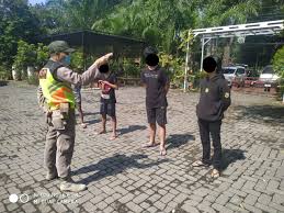 Cukup menyimak semua informasi saya anda sudah bisa meraih kemenangan sebanyak mungkin. Satuan Polisi Pamong Praja