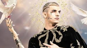 Estamos encantados de dar vida a esta ambiciosa producción que experimentará como nunca con la perspectiva y. Achille Lauro New Contract With Amazon Prime Pledge Times