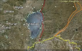 Ilustrasi berarti tiruan gambar atau bentuk yang dicoretkan atau dituangkan melalui kertas sedangkan ilustrasi adalah lukisan bisa berupa gambar atau foto yang memiliki tujuan. Danau Tiberias Dan Fakta Di Dalamnya By Khairuddin Kh Medium