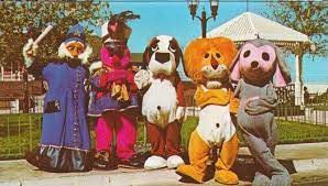 Vintage Theme Park Postcard For Adventureland Des Moines Iowa Featuring Mascots Theme Park Vintage Theme Mascot