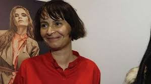 She played the title role in lea, released in 1997; Ctyri Deti Daji Satniku Zabrat Lenka Vlasakova A Jan Dolansky Nikdy Nevi Co Jim Po Detech Rano Zbude Ve Skrini Televizeseznam Cz