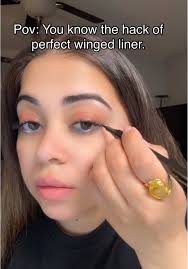 Master Your Eyeliner with This Simple 3-Dot Hack