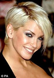 In august, the girls aloud star shared a selfie from hospital to social media as she announced that the cancer had spread to other parts of her body. Sarah Harding Shows Off Her New Two Tone Crop At Wireless Festival Daily Mail Online