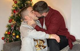 Se tommaso lo snobba mario faccia altrettanto. Tommaso Zorzi Presenta Il Fidanzato Su Instagram Come Un Gol Al 90