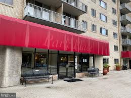 2500 N Van Dorn St APT 212, Alexandria, VA 22302