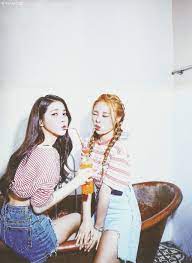 Solar making wheein laugh #mamamoo #wheein #solar. Solar Wheein