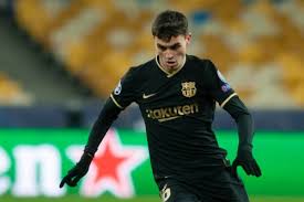 His jersey number is 16. Fc Barcelona Pedri Hatte 50 Millionen Gekostet Wenn Er Pedrinho Heissen Wurde