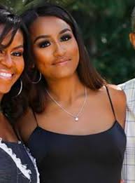 Since the video went viral on social media, people have been asking whether or not sasha obama has an instagram account. Malia And Sasha Obama Are So Grown Up In This Thanksgiving Picture Michelle Obama Posted