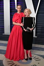 Sarah's sun is in sagittarius and holland's sun is in. Ungewohnlich So Lebt Sarah Paulson Mit Ihrer Partnerin 77 Promiflash De
