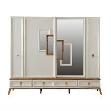 Klasik Ve Modernizmi Icinde Barindiran Palmarina Yatak Odasi Takimi Ayaklarinin Yuksek Olmasi Sayesinde Siklik Ve Hijyenligi Bir Arad Klasik Yatak Odasi Kosum