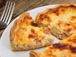 Quiche Lorraine A La Quebecoise Recette En 2020 Quiche Lorraine Quiche Lorraine Recette Quiche