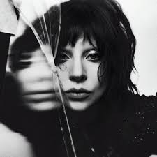 Imagina que lady gaga lanzará Mustang en Mayhem deluxe,creo que es real por  qué muchos tenian problemas de derechos de autor de Interscope, la quería  muchísimo.