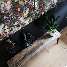 Pin Op Kwantum In Huis Creeer een sfeervol interieur met ons stijlvolle hout effect behang. pinterest