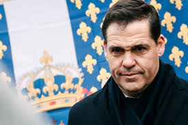 Euthanasie : l'appel de Louis de Bourbon contre un basculement  civilisationnel http://ow.ly/mte1106a7Ya