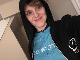 Joy Boyd (@joyboydlew)