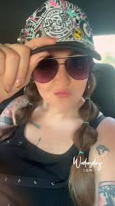 Wearing a hat in the heat: pros and cons?