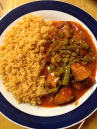 Bistec En Salsa Roja De Guajillo Nopalitos Con Carne De Puerco En Chile Rojo Y Arroz Mexican Food Recipes Authentic Mexican Food Recipes Traditional Mexican Food