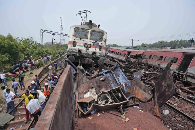 Balasore triple train accident | Seven railway employees suspended - The Hindu