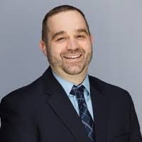 Stephen Leist's Instagram, Twitter & Facebook