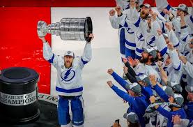 Brayden point's dagger seals game 6 win to bounce the panthers and set up round 2 showdown with car/nsh winner. Nhl Tampa Bay Lightning Gewinnen Den Stanley Cup