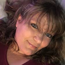 How to make the best rice noodle stir fry recipe. Ingredients 120g/5.2oz  rice vermicelli noodles 200g/7oz chicken breast or thigh 1 carrot  100g/3.5oz cabbage Half onion 2 cloves garlic 1 bell pepper