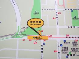 目前以開放式的主題教學為主、學習區為輔，讓孩子透過團討、自主快樂的實地創作與學習，期許每位信義的孩子都能均衡發展、自信快樂。 一、捷運： 板南線： 國父紀念館站3號出口，沿光復南路往信義路方向， 至光復南路447之2號旁巷子轉進到本園。 æ·é‹è±¡å±±ç«™å‡ºå£åœ°åœ–è‡ºåŒ—æ·é‹å…¬å¸è¡Œå‹•ç‰ˆç¶²é  Edoule