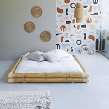 Le dimensioni esterne del letto sono : Tikamoon Cama Futon En Bambu 160x200 Balyss Bamboo Bed Frame Bamboo Bedroom Futon Bed