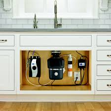 Batch feed operation with multigrind technology, delivering two stages of grind to more efficiently handle difficult food items. Insinkerator 76944 Evolution Cover Control Plus Garbage Disposal 76944 See More Tv Appliance Center