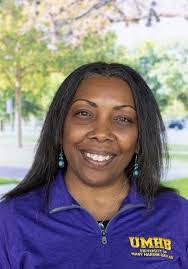 Mary Fager's Instagram, Twitter & Facebook