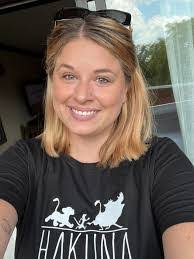 Candice Mayhew's Instagram, Twitter & Facebook