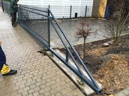 Ablauf Zaunbau Aufbau Montage Zaun Und Tor Hausbau Blog Zaunbau Zaune Und Tore Zaune Aus Polen