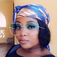 70+ perfiles de «Bray»