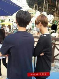 Idols Caught By Fans On Their Secret Date Koreaboo Happy Photos Kim Taehyung Korean Actors