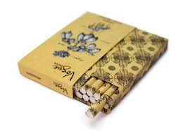 Package Design Vogue Herbal Cigarettes In 2020 Packaging Design Cigarettes Packaging
