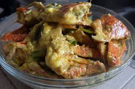 We never have thought that there a crab dish cooked with salted egg.yummeh! Resepi Ketam Telur Masin Berkuah